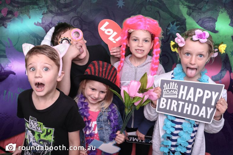 Roundabooth photo booth young guests in Old Toongabie Descendants Party
