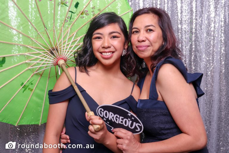 roundabooth photo booth year 10 formal seven hills NSW
